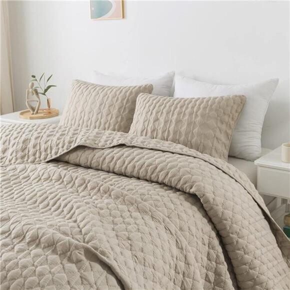 Beige Quit Twin Size Bedding Sets with Pillow Sham, Lightweight Bedspread - Picture 1 of 7